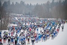 Hiihtämisen iloa Tartu Maratonilla. Kuvan saa suuremmaksi klikkaamalla sitä.