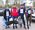 Tässä vielä tyytyväisinä valmistaudutaan Fredagsbirkeniin. Marjatta Leppänen (vas), Touko Tuominen, Risto Kemiläinen ja Taisto Kosonen.